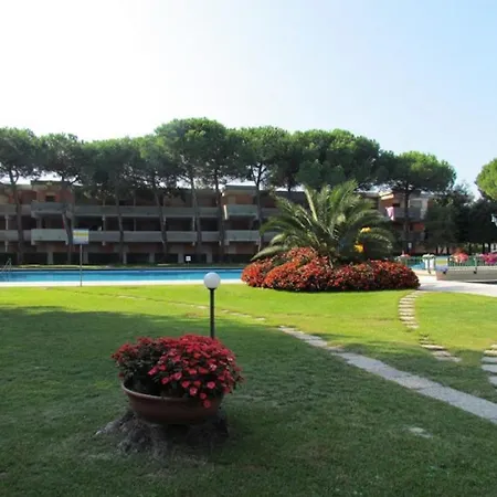 Lägenhet Stunning One Bedroom With Pool In Great By Beahost *
