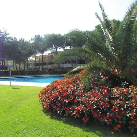 Stunning One Bedroom With Pool In Great By Beahost 比比翁